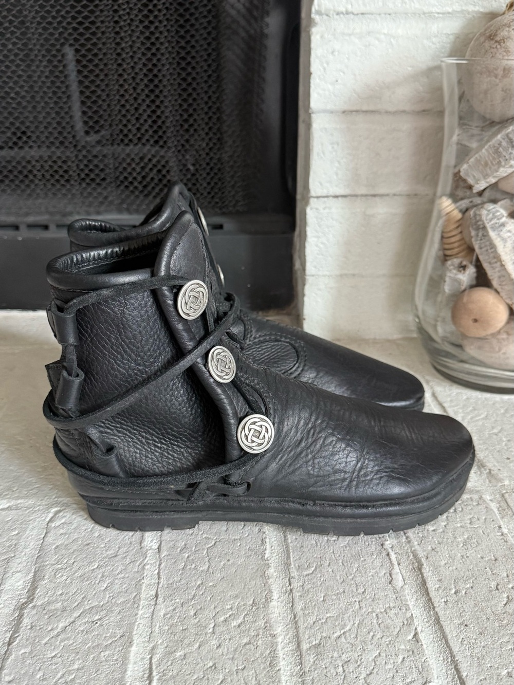 Handmade Black Leather Moccasin Ankle Boots Celtic Buttons Vibram Sole 8.5